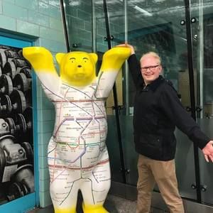 Meet your Posher, Max